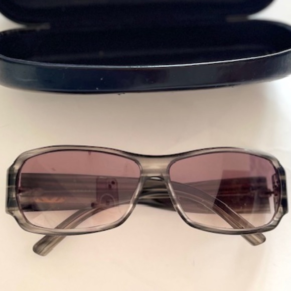 GUCCI Gray Acetate SUNGLASSES GG 2935/S RDZLE SHADES Womens Eyewear - Picture 1 of 5